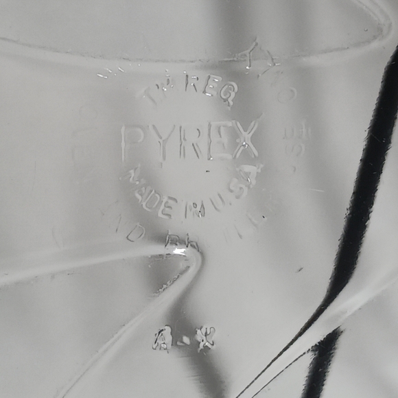 VTG Pyrex Original Clear Footed Meat Serving Dish Platter w/Well Blue Tint - Picture 3 of 3